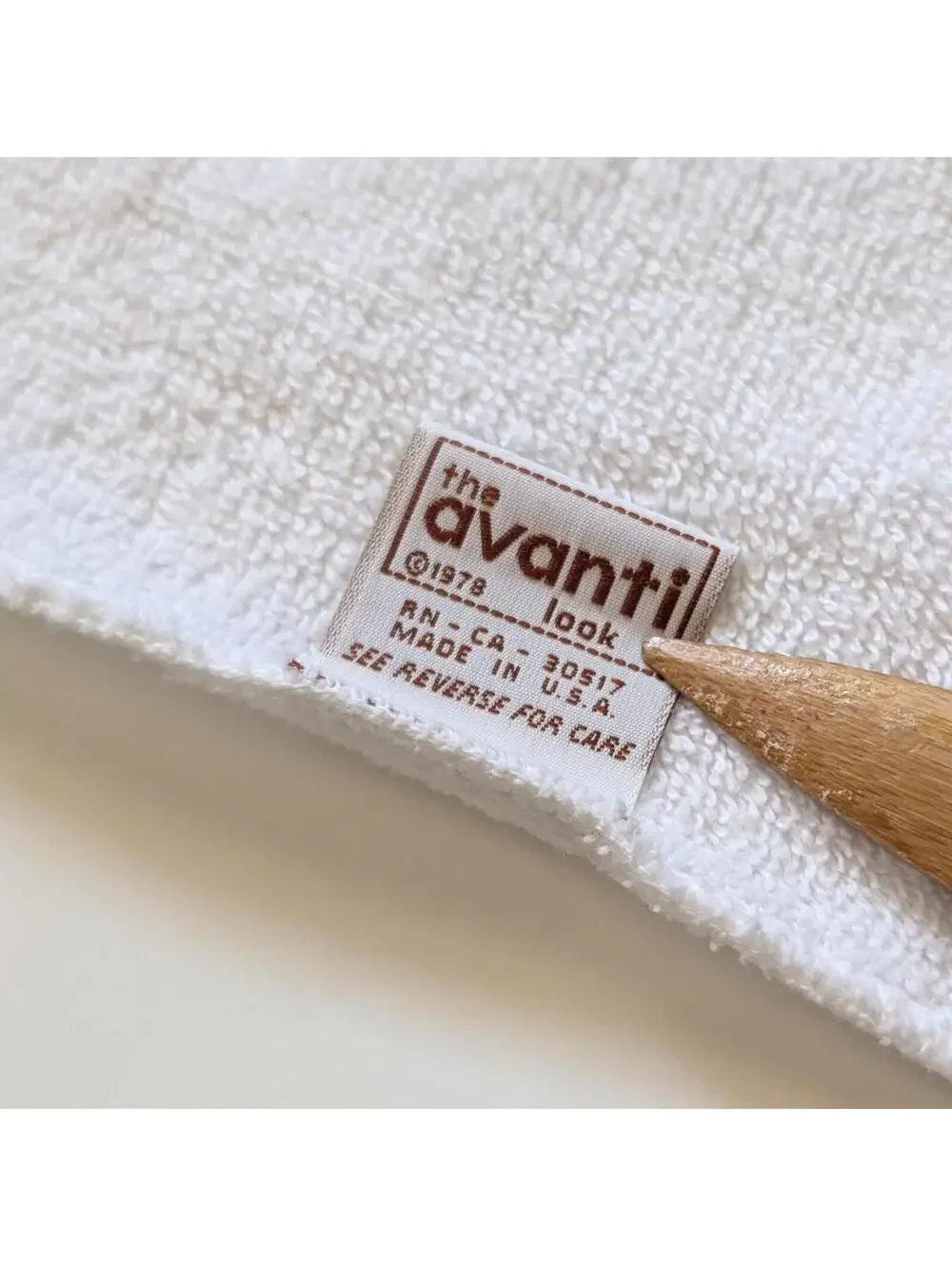Vintage Bath Towel Set with Pleated Floral Fabric Trim